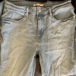 Levi's Mid Rise Skinny Size 31